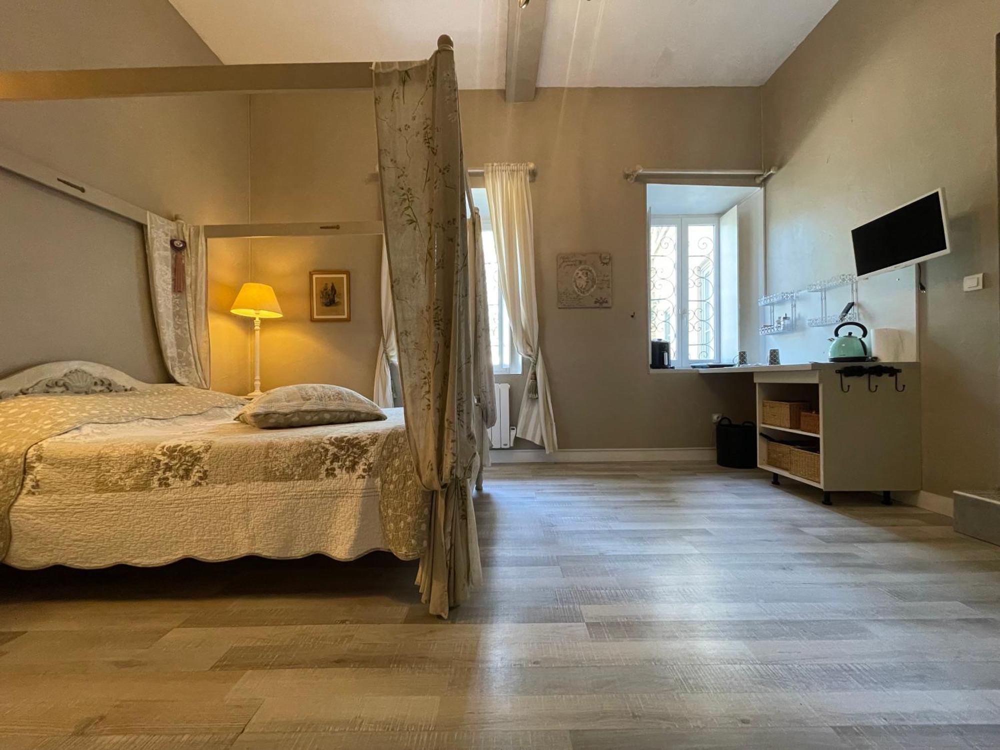 Cote Cite Appartements - Parking Prive - 100M Cite Medievale 카르카손 객실 사진